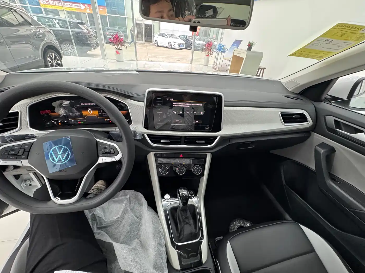 Volkswagen T-ROC 2026 280TSI DSG 2WD Time Edition фото 9
