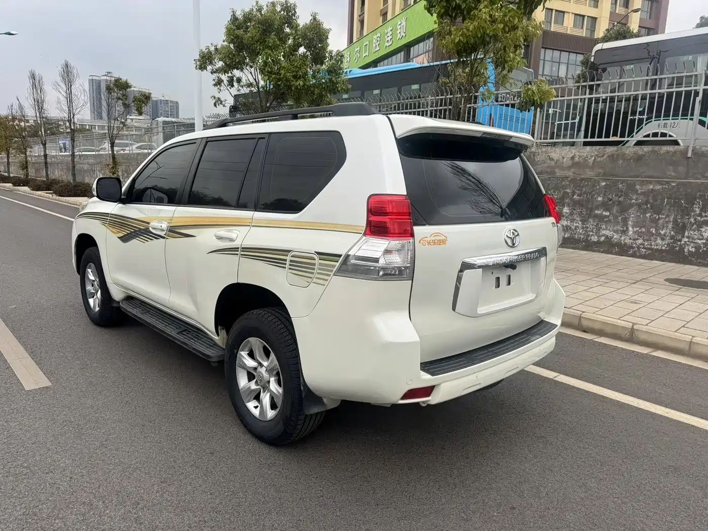 Toyota Prado (Import) 2010 2.7L Automatic Standard фото 5