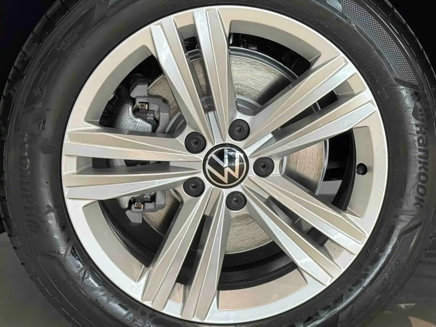 Volkswagen Magotan 2025 Popular Edition 280TSI DSG Comfort фото 19