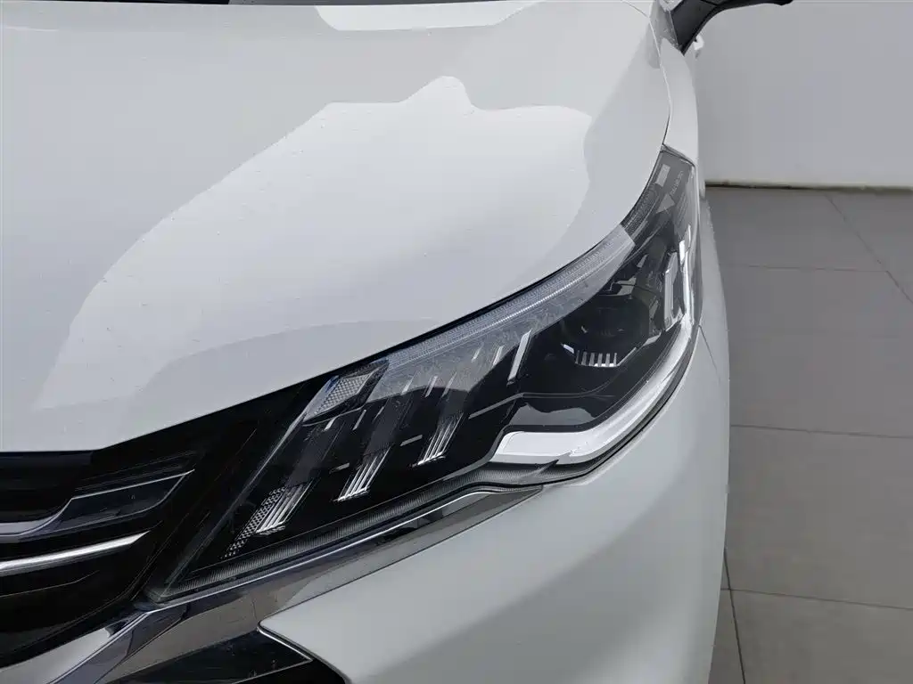 SAIC MAXUS CHASE G50