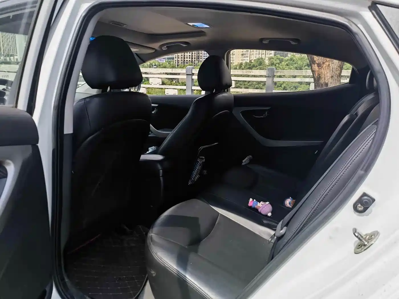 Hyundai Langdong 2012 1.6L Automatic Leading фото 9