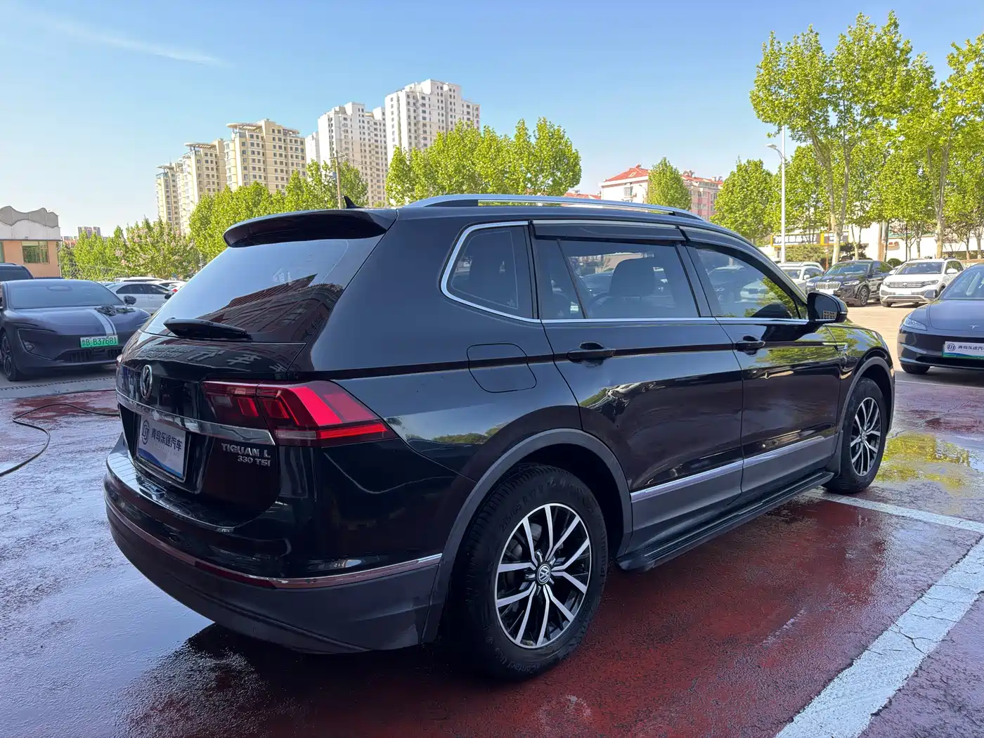 Volkswagen Tiguan L 2018 Facelift 330TSI Automatic 2WD Luxury Edition фото 6