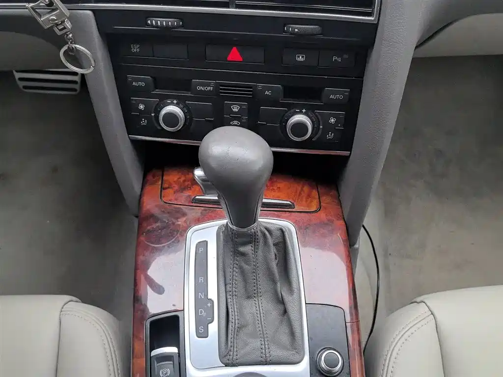 Audi A6L 2011 Model 2.0 TFSI Auto Standard фото 13