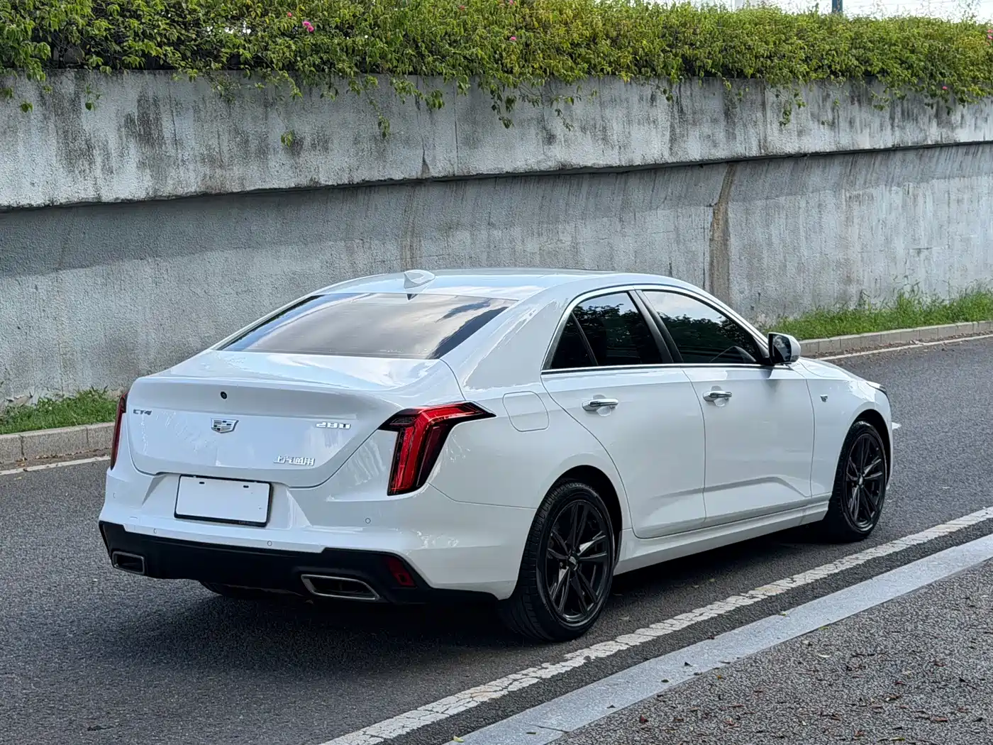Cadillac CT4 2023 2022 28T Luxury Model