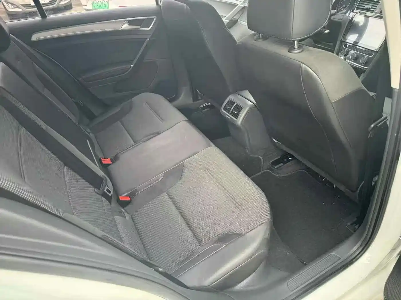 Volkswagen Golf 2018 1.6L Automatic Comfort фото 7