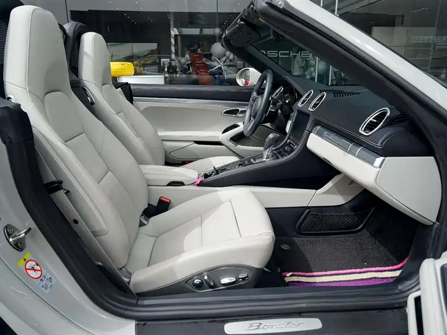 Porsche 718 2022 Boxster 2.0T фото 17