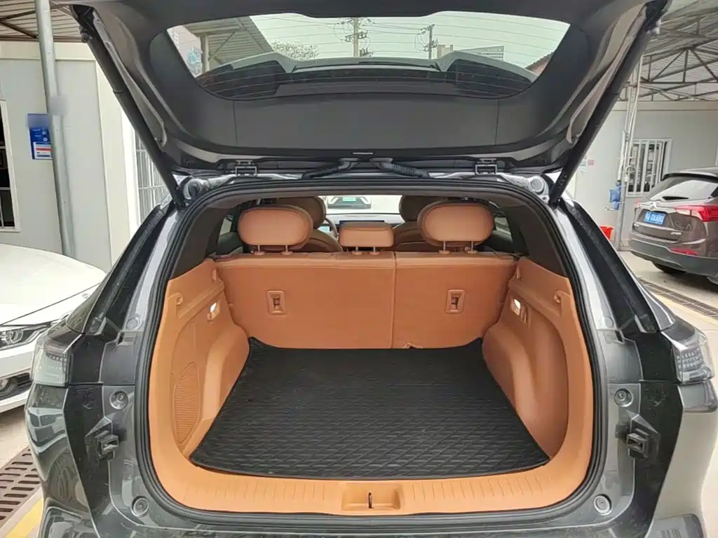 Dongfeng Aeolus L8 2025 2025 Plug-in Hybrid