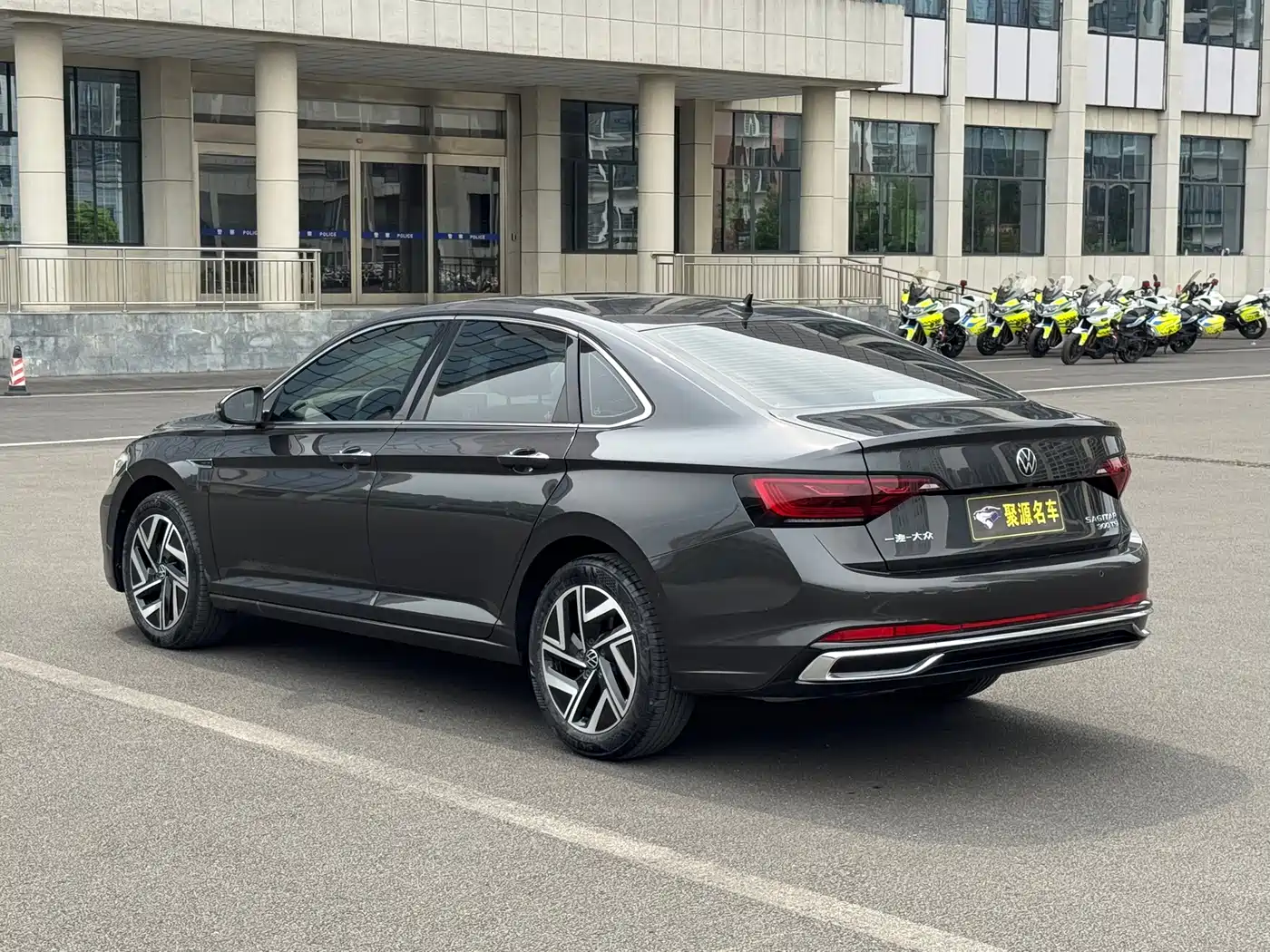 Volkswagen Sagitar 2023 300TSI DSG Excellence Edition фото 9