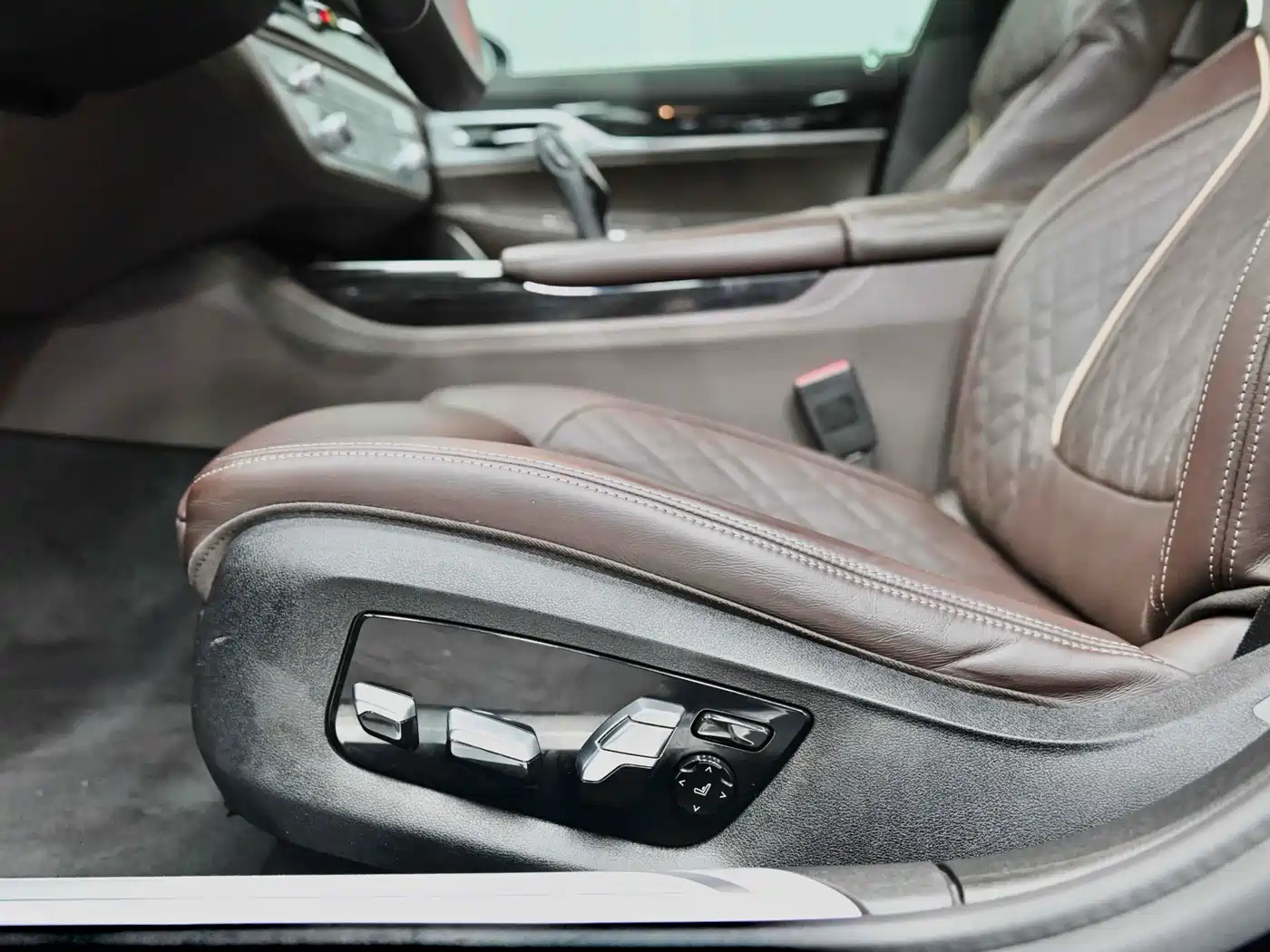 BMW 7 Series 2019 740Li Leading M Sport Package фото 23