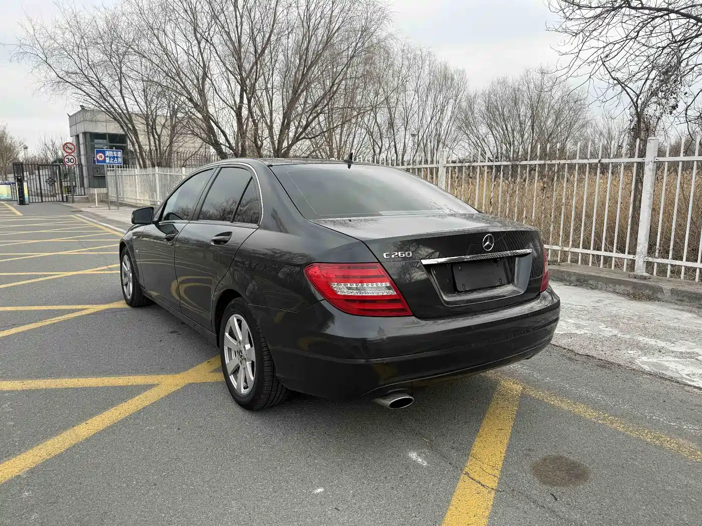 Mercedes-Benz C-Class 2011 C 180K Classic фото 6