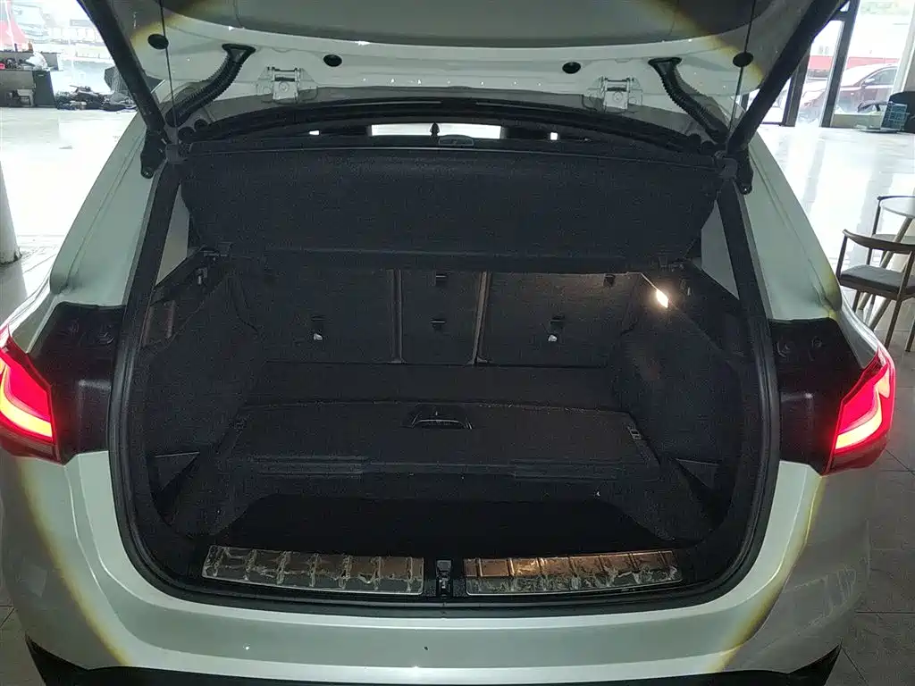 BMW X1 2022 sDrive25Li Leading фото 19