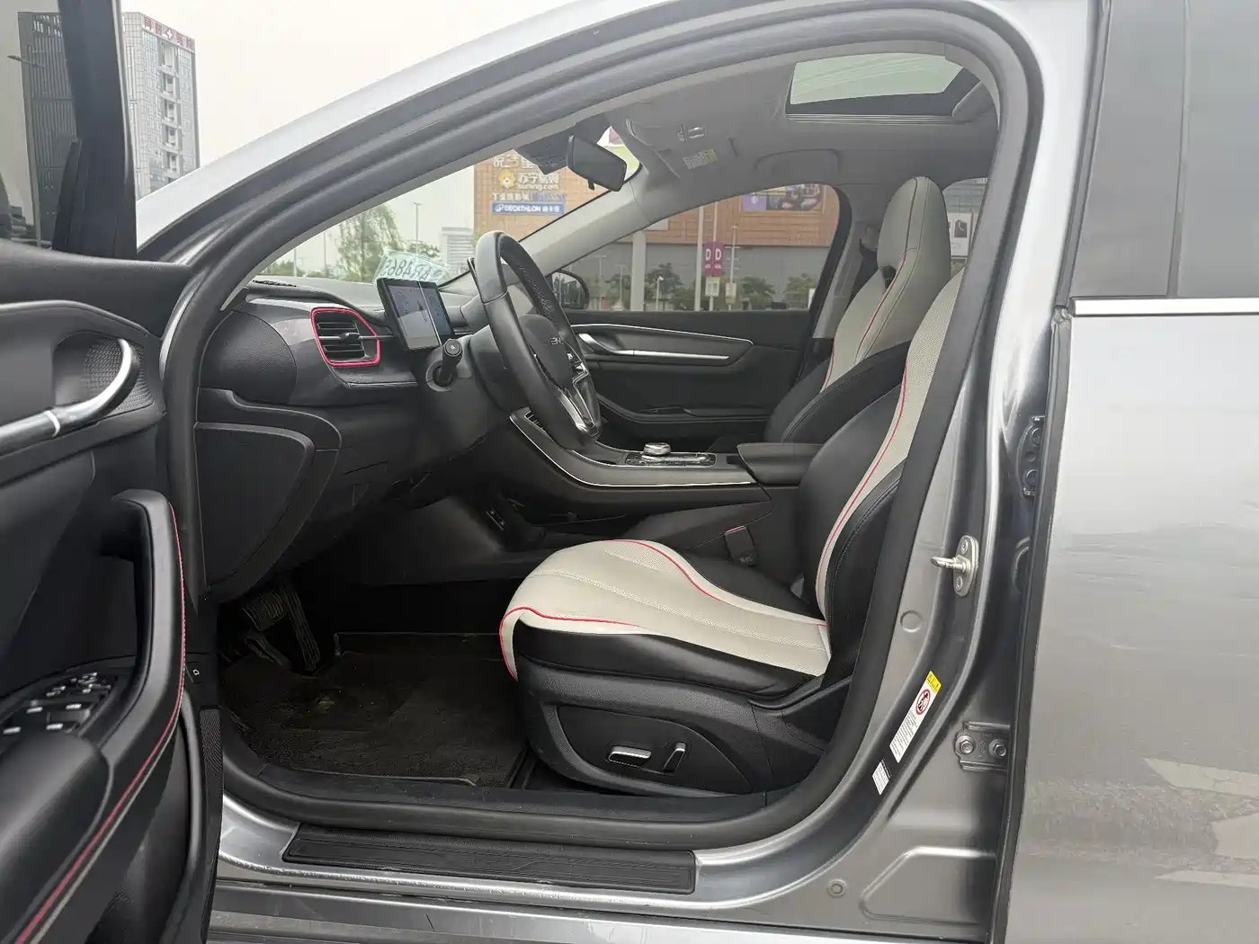 BYD Destroyer 05 2022 DM-i 120KM Flagship Edition фото 3