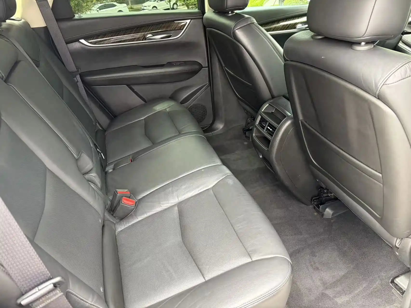 Photo 16 - Cadillac XT5