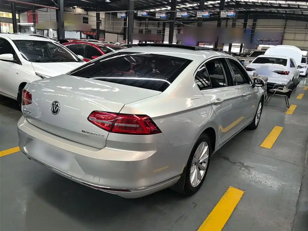 Volkswagen Magotan 2018 330TSI DSG Leading фото 7