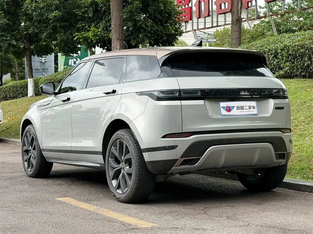 Land Rover Range Rover Evoque 2023 Range Rover Evoque L 249PS Corinthian Bronze Special Edition фото 4