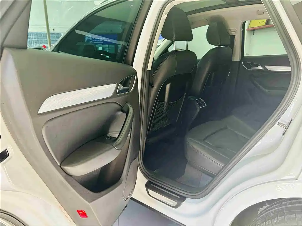 Audi Q3 2016 35 TFSI Style фото 23