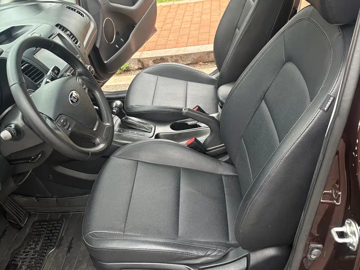 Kia K3 2013 1.6L Automatic GLS фото 13