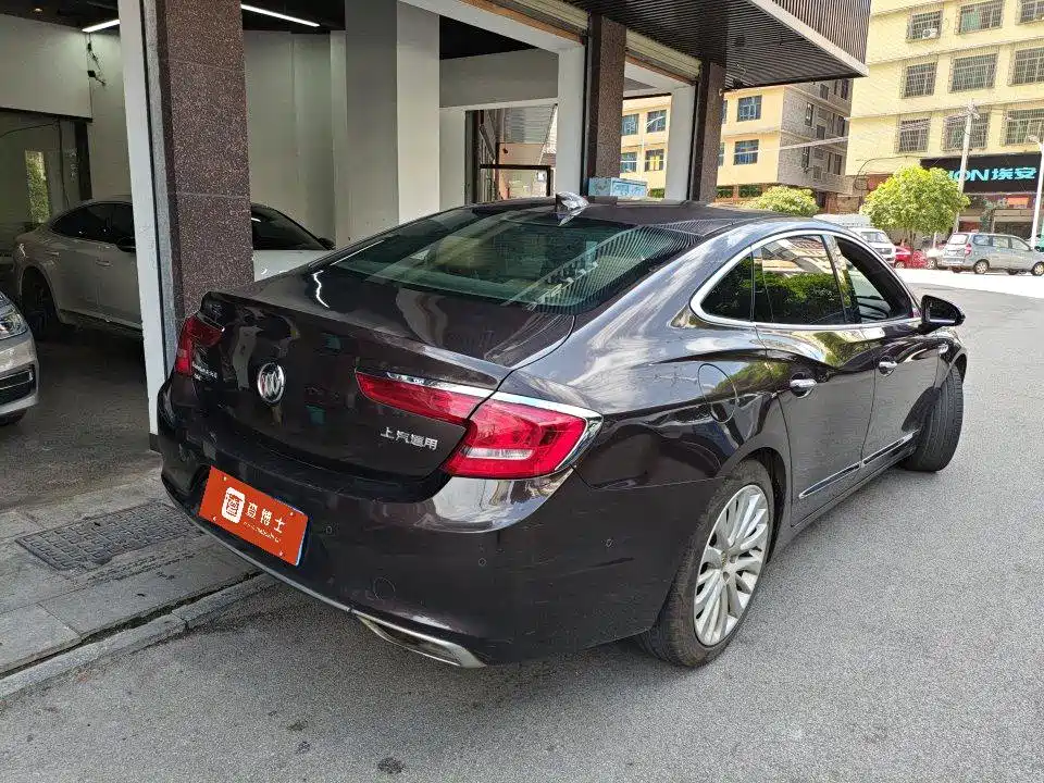 Фото 2 - Buick LaCrosse