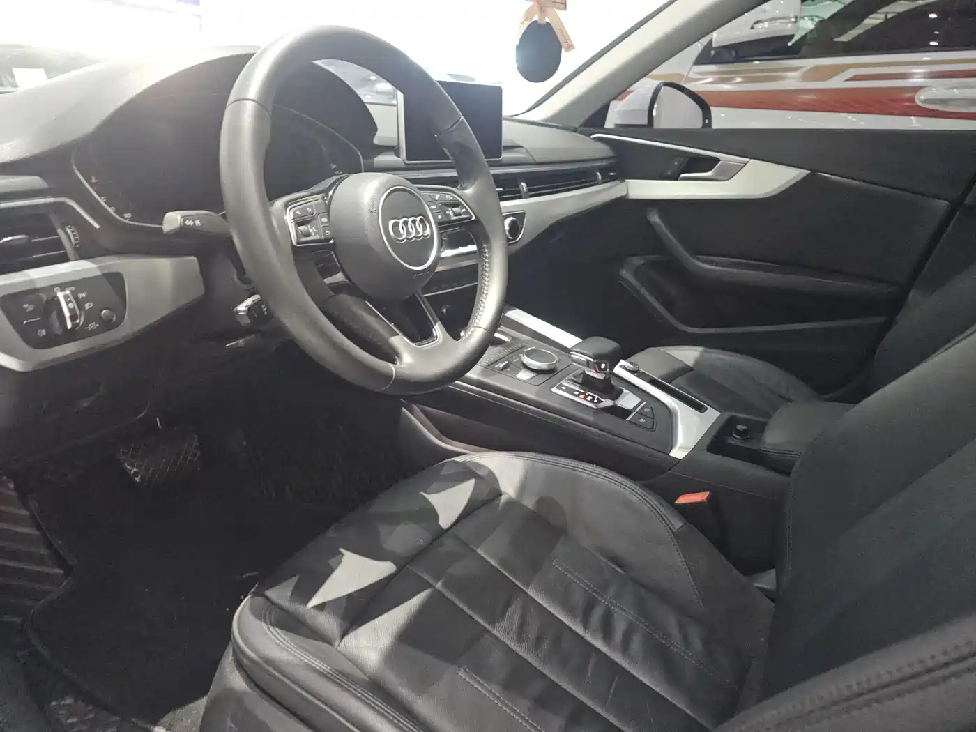 Audi A4L 2019 40 TFSI Fashion (China V) фото 4