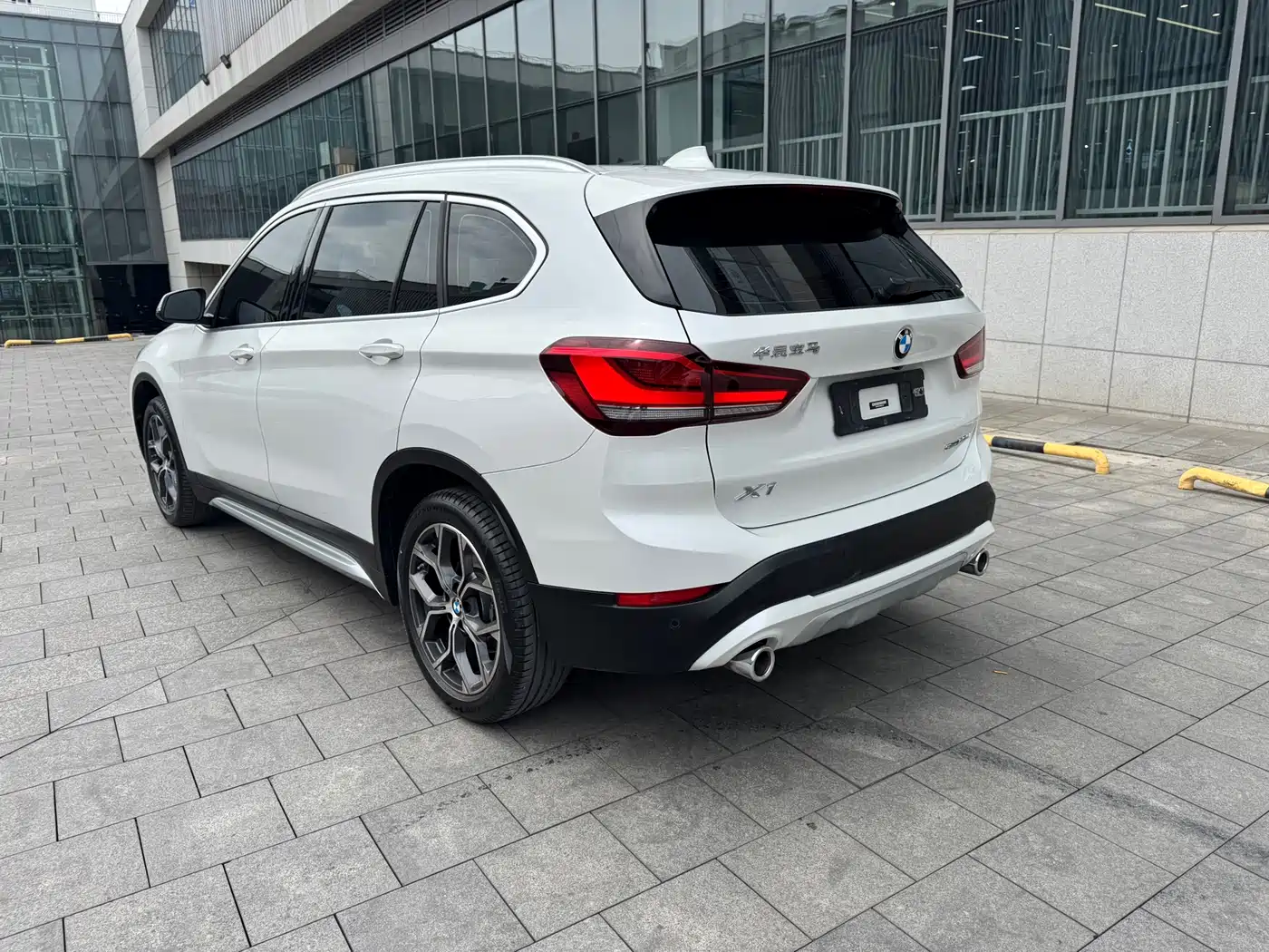 BMW X1 2022 sDrive20Li Fashion фото 7