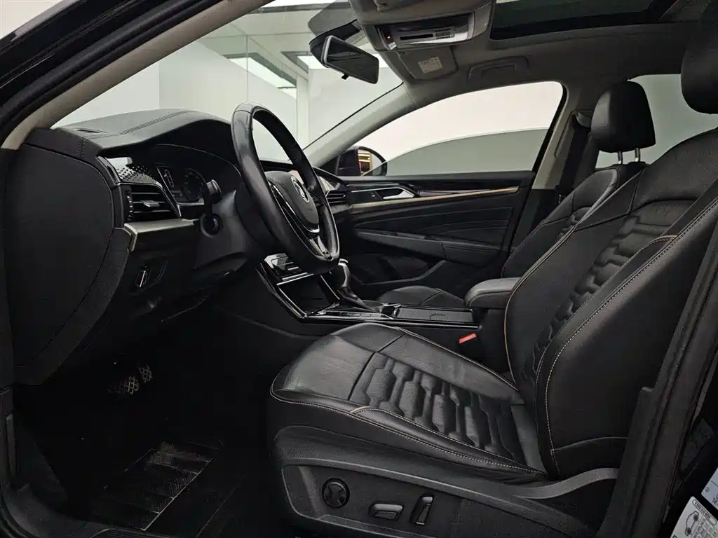 Volkswagen Passat 2020 330TSI Elite Edition China VI фото 6
