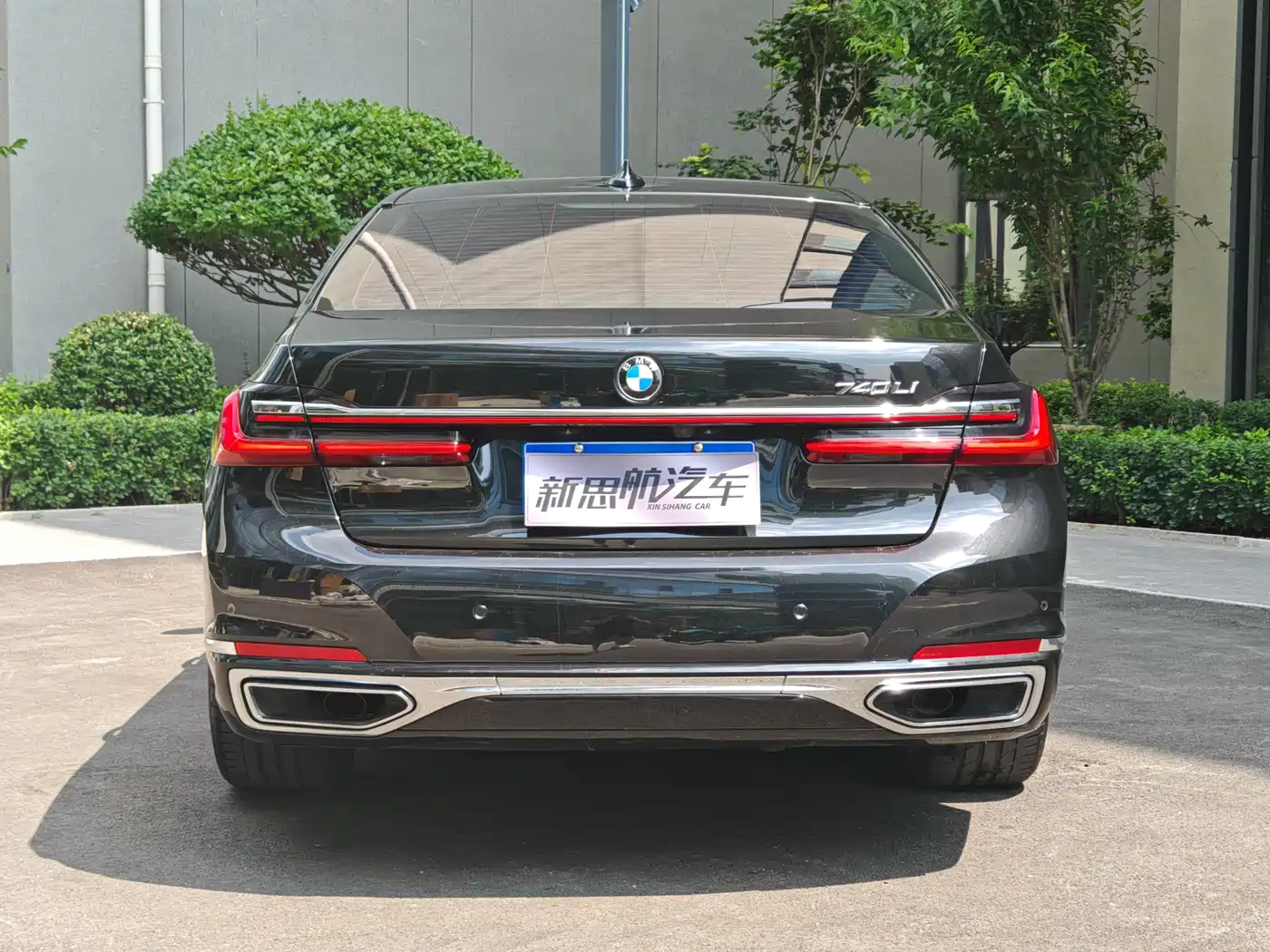 BMW 7 SERIES