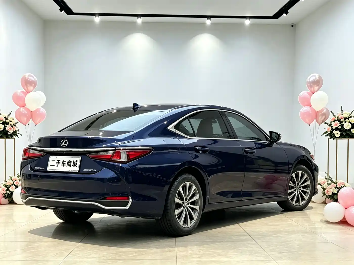 Lexus ES 2023 200 Luxury Edition фото 13