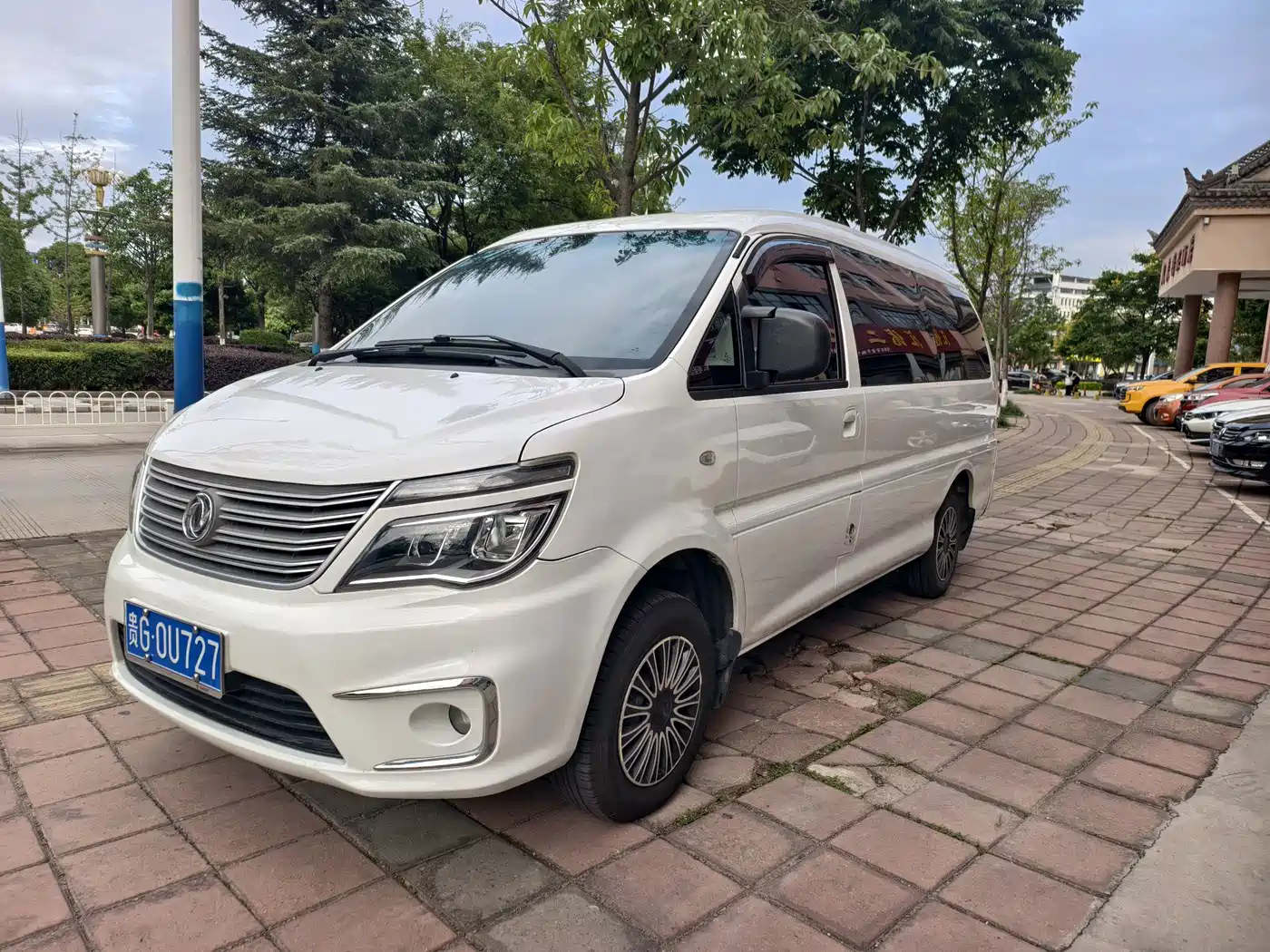 Dongfeng Fengxing Lingzhi 2018 M5L 2.0L 7-Seater Comfort