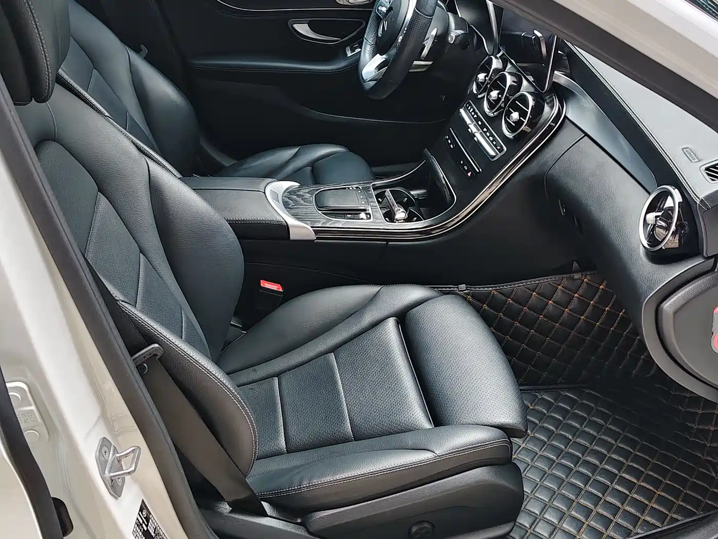 Mercedes-Benz C-Class 2020 Facelift C 260 L Sport фото 5