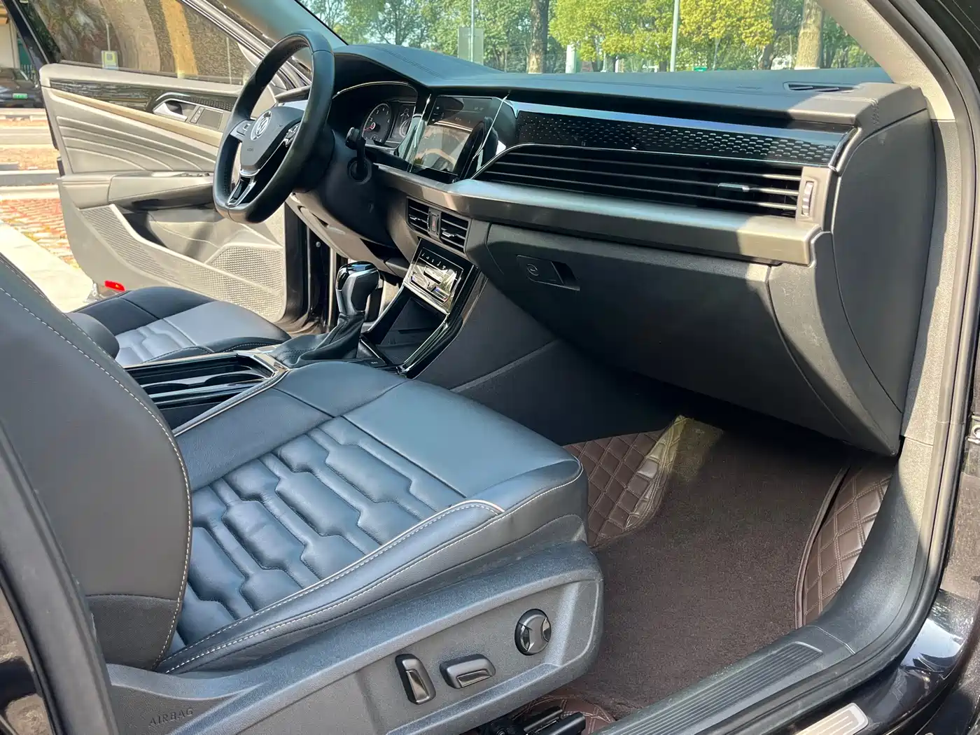 Volkswagen Passat 2019 330TSI Elite Version China VI фото 9