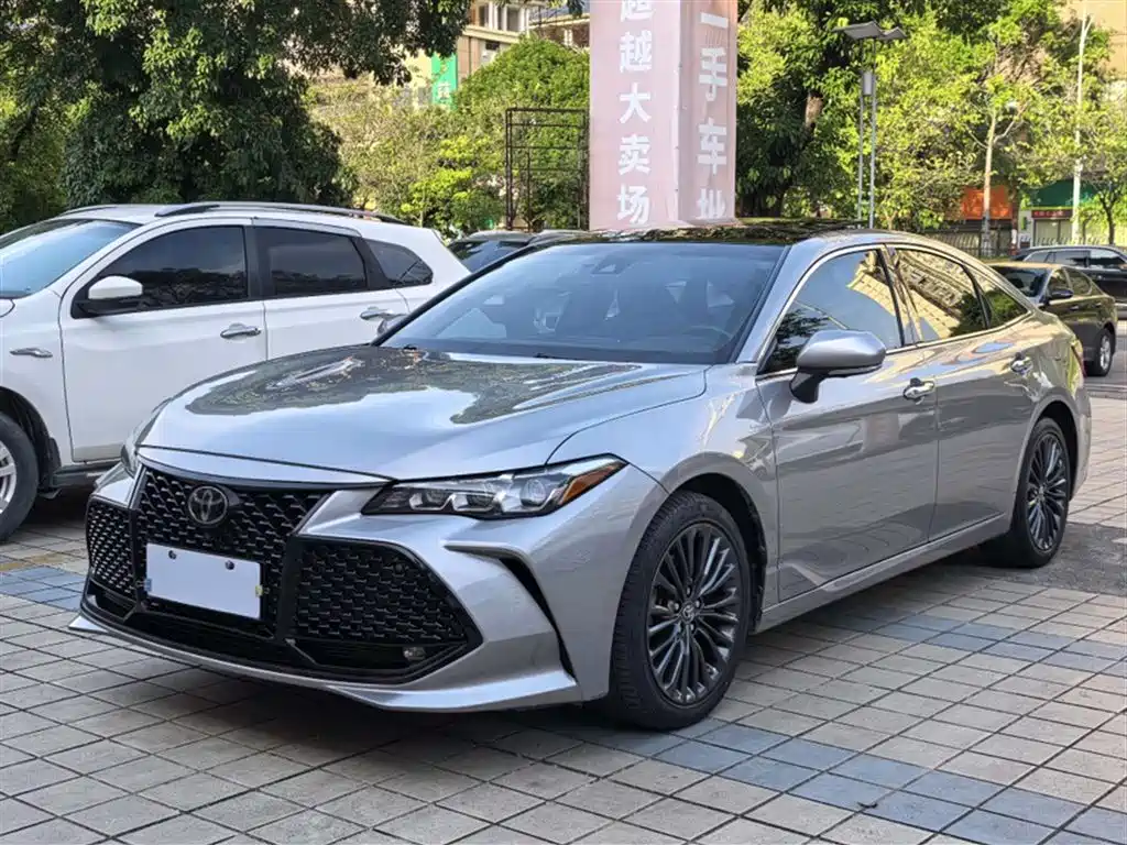 Toyota Avalon 2019 2.5L Touring Premium Edition China VI фото 2