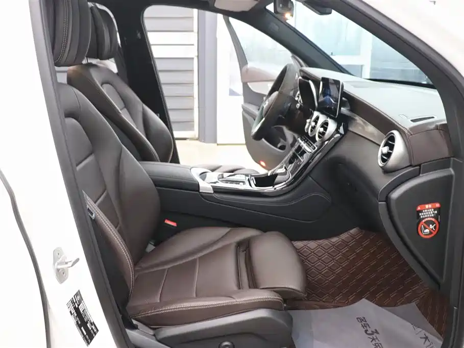 Mercedes-Benz GLC 2021 GLC 260 L 4MATIC Sporty фото 23