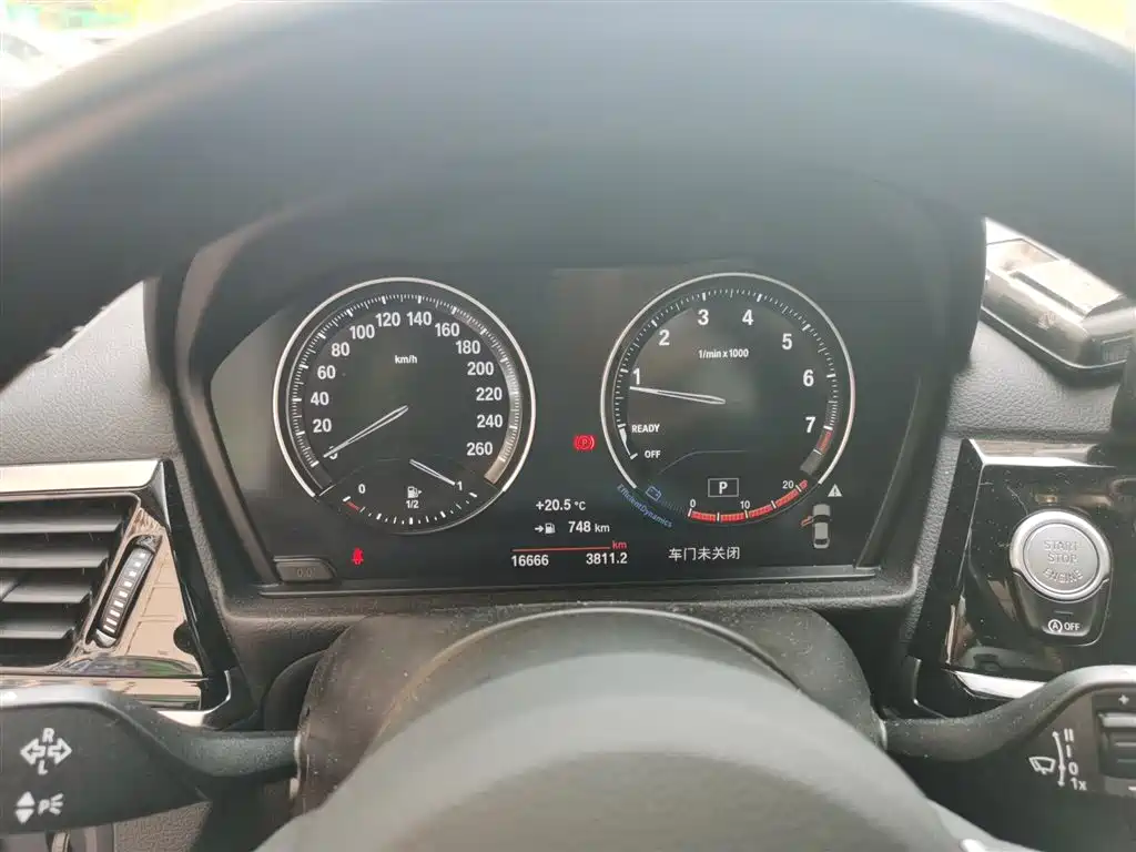 BMW 1 Series 2022 125i M Sport Shadow Edition фото 7