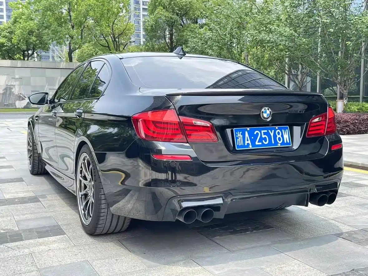 BMW M5 2012 M5 фото 6