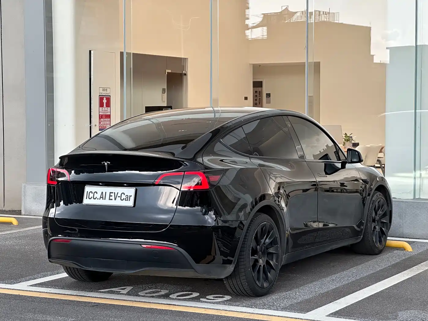 Фото 11 - Tesla Model Y