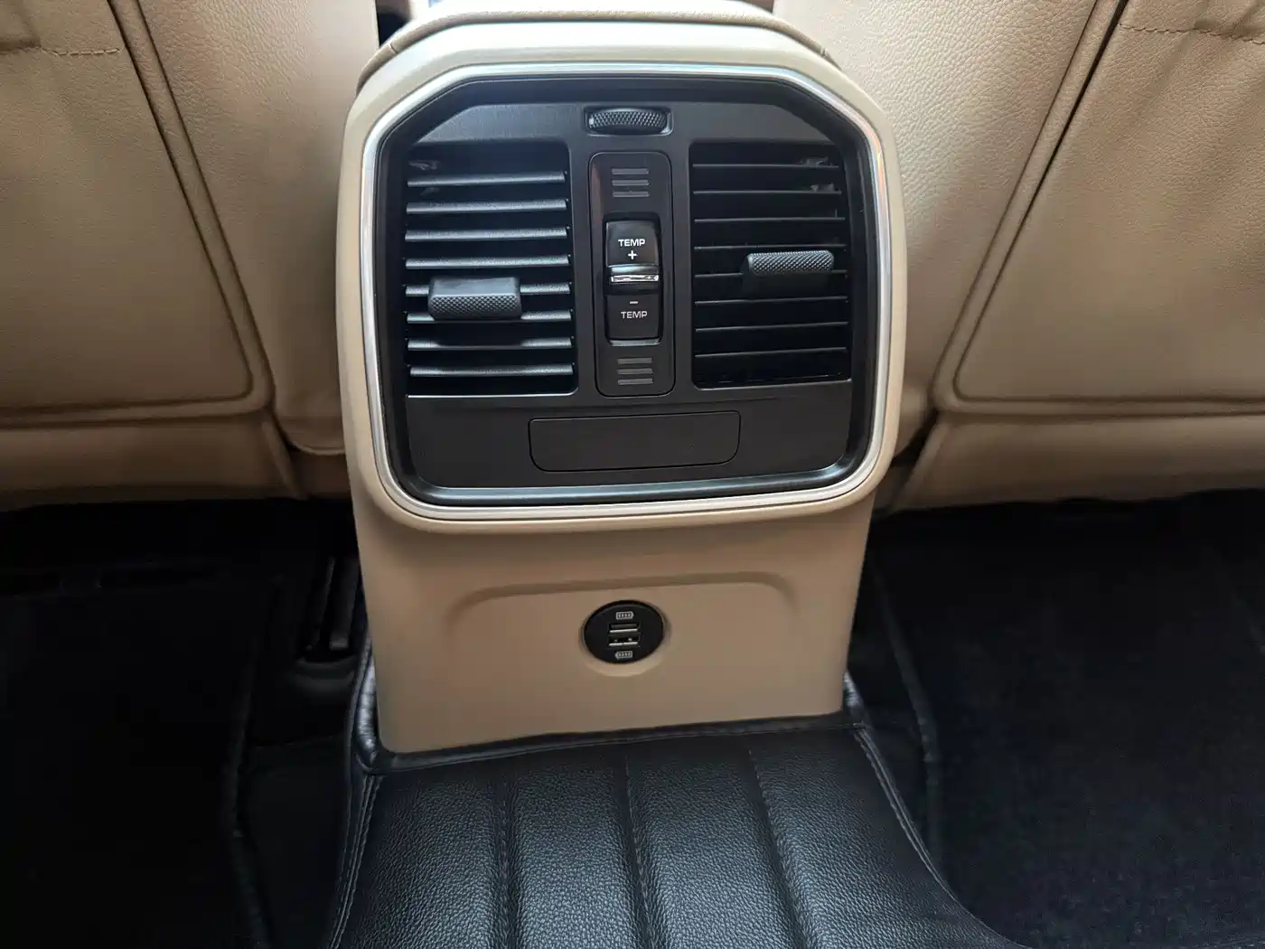 Porsche Macan 2018 Macan 2.0T фото 13