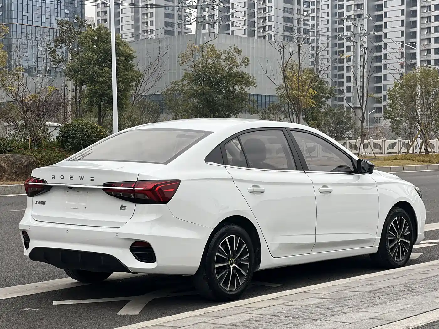 ROEWE I5