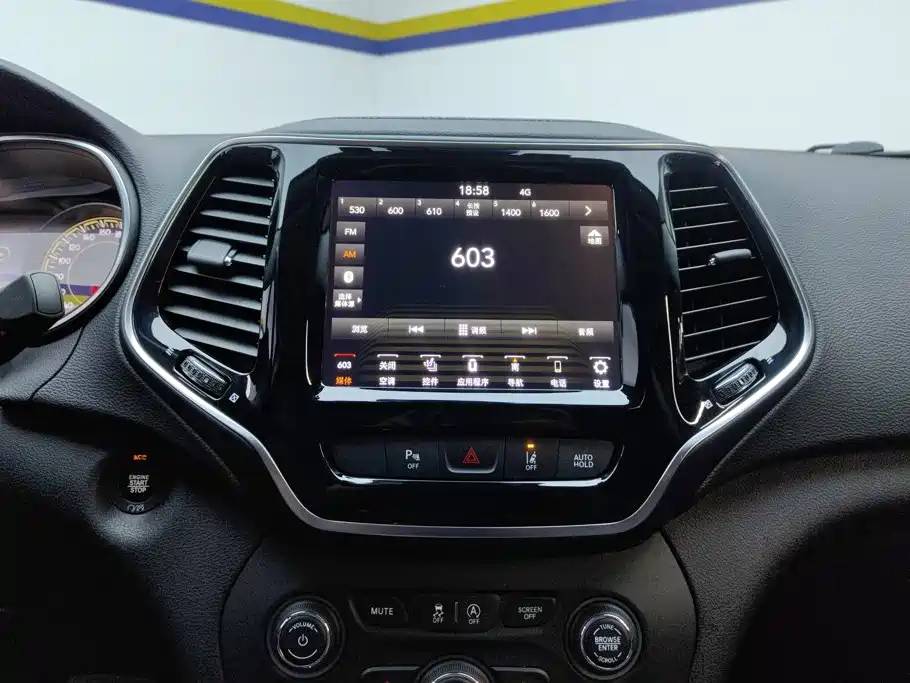 Jeep Cherokee 2021 2020 2.0T AWD Luxury Edition