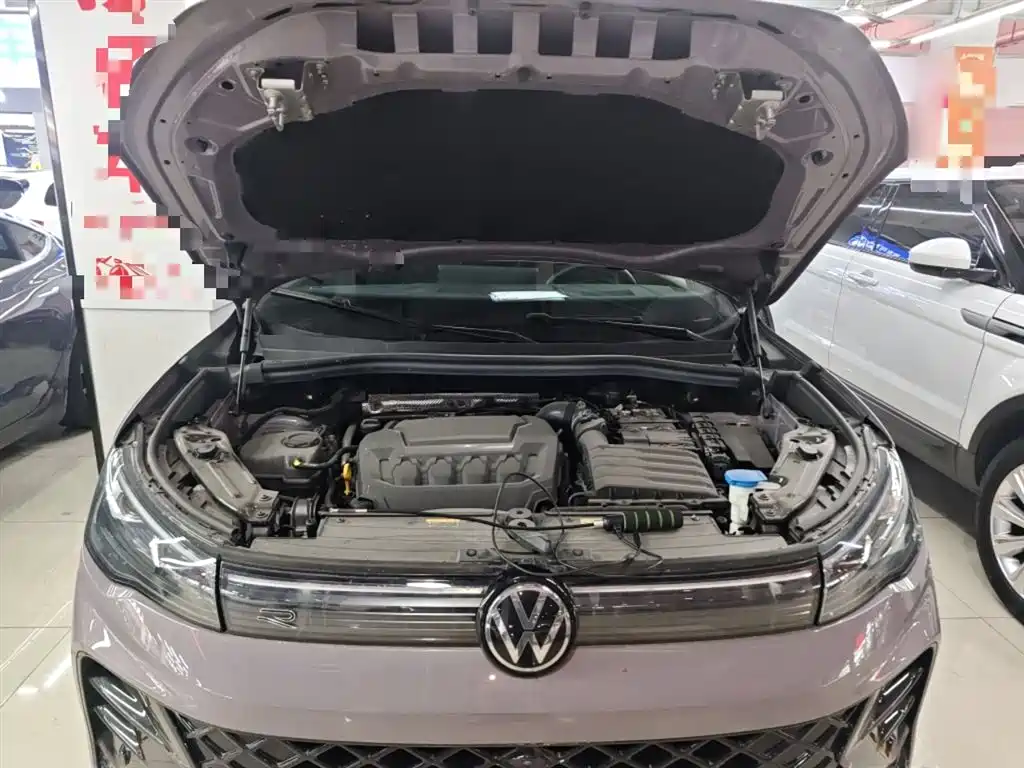 Volkswagen Tiguan L 2024 PRO 330TSI FWD R-Line Intelligent Premium Edition фото 16
