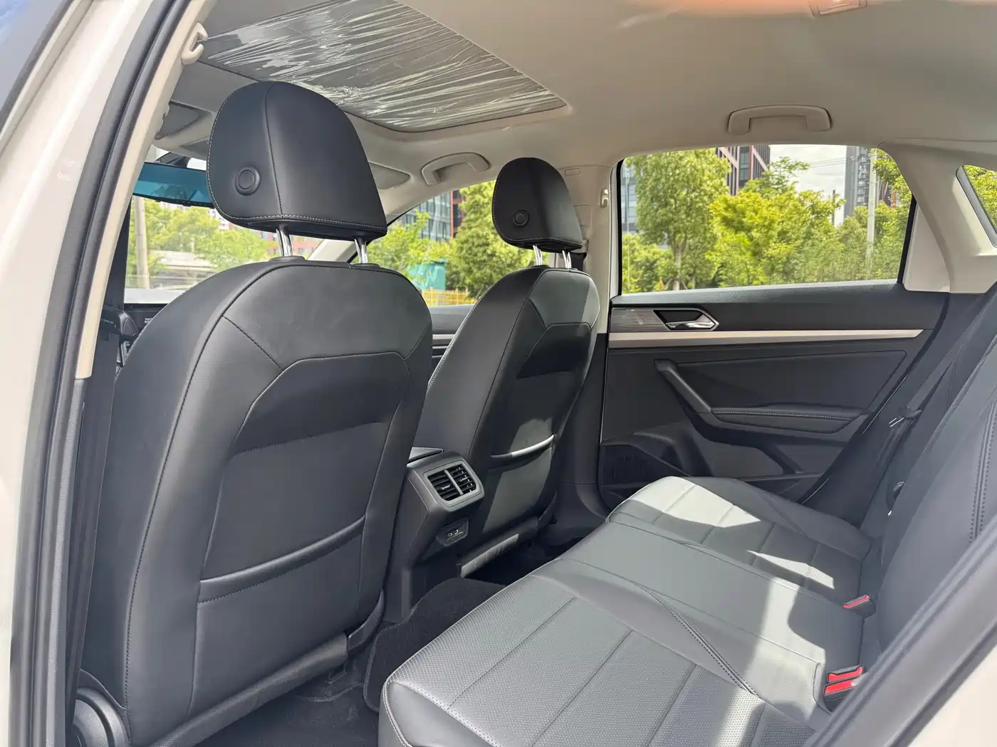 Volkswagen Lavida 2021 1.5L Auto Comfort Edition фото 13