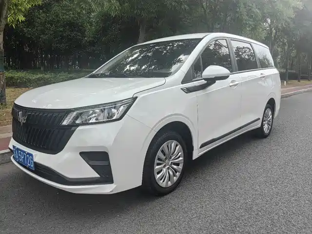 Wuling Motors Wuling Jiachen 2022 1.5L Manual Light Comfort Edition