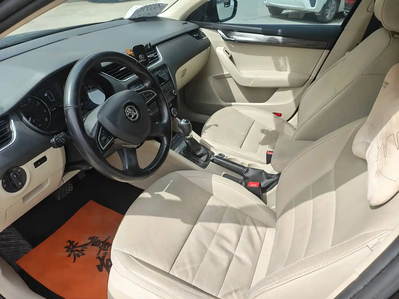 Škoda Octavia 2015 1.6L Automatic逸俊版 фото 9