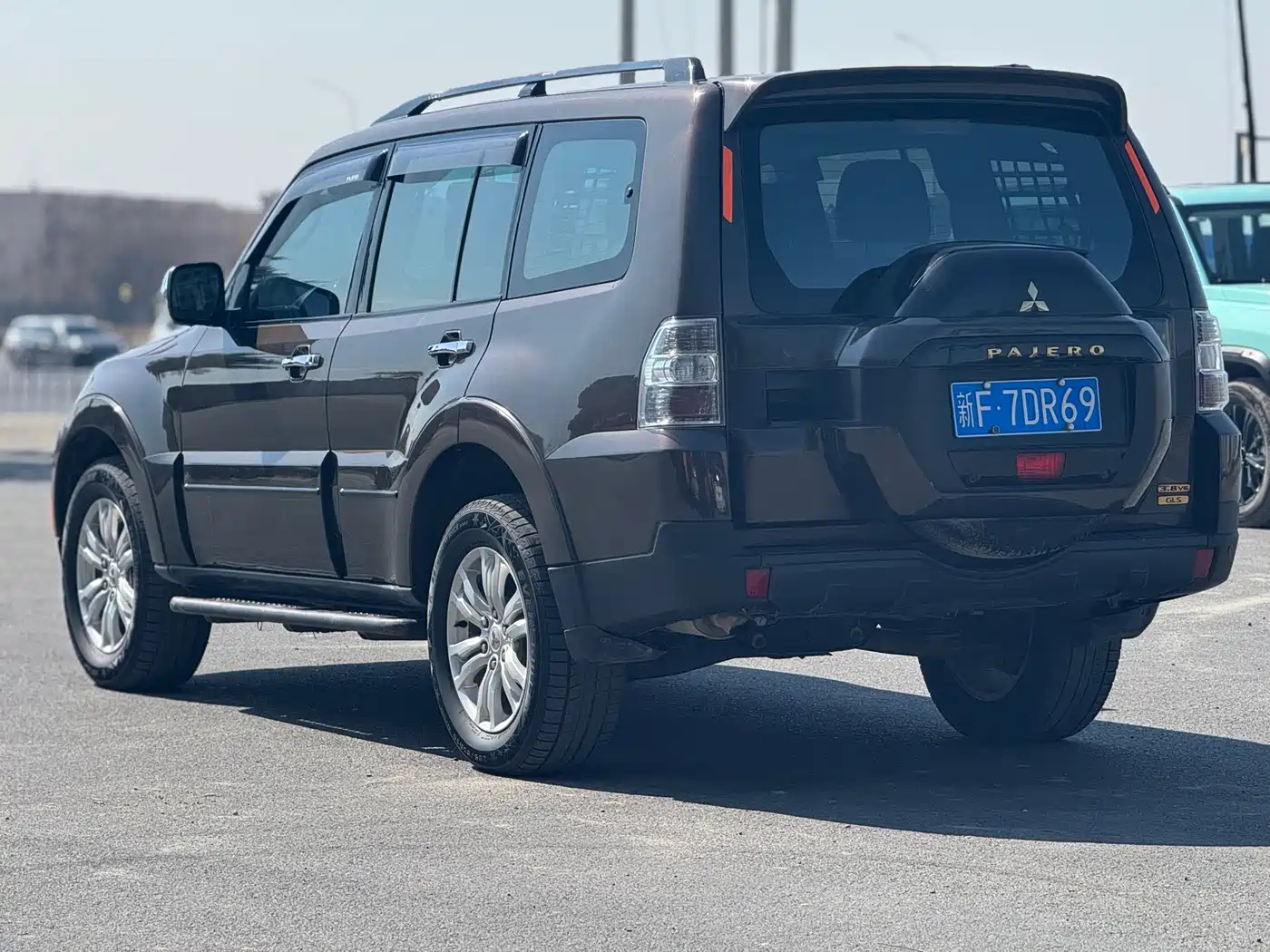 Mitsubishi Pajero (Import) 2018 3.0L Automatic Premium Edition фото 6