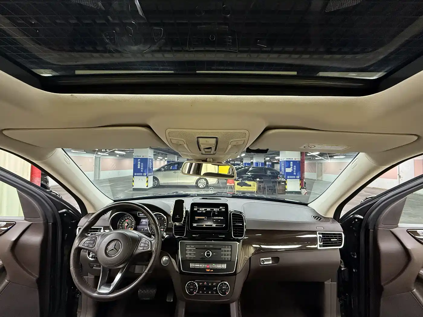 Mercedes-Benz GLS 2018 GLS 400 4MATIC Luxury фото 37