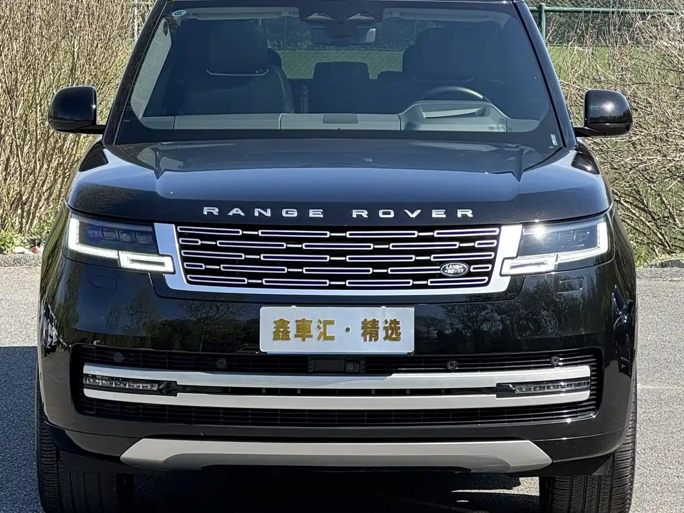 Land Rover Range Rover 2024 3.0 L6 400PS Genesis Extended фото 3