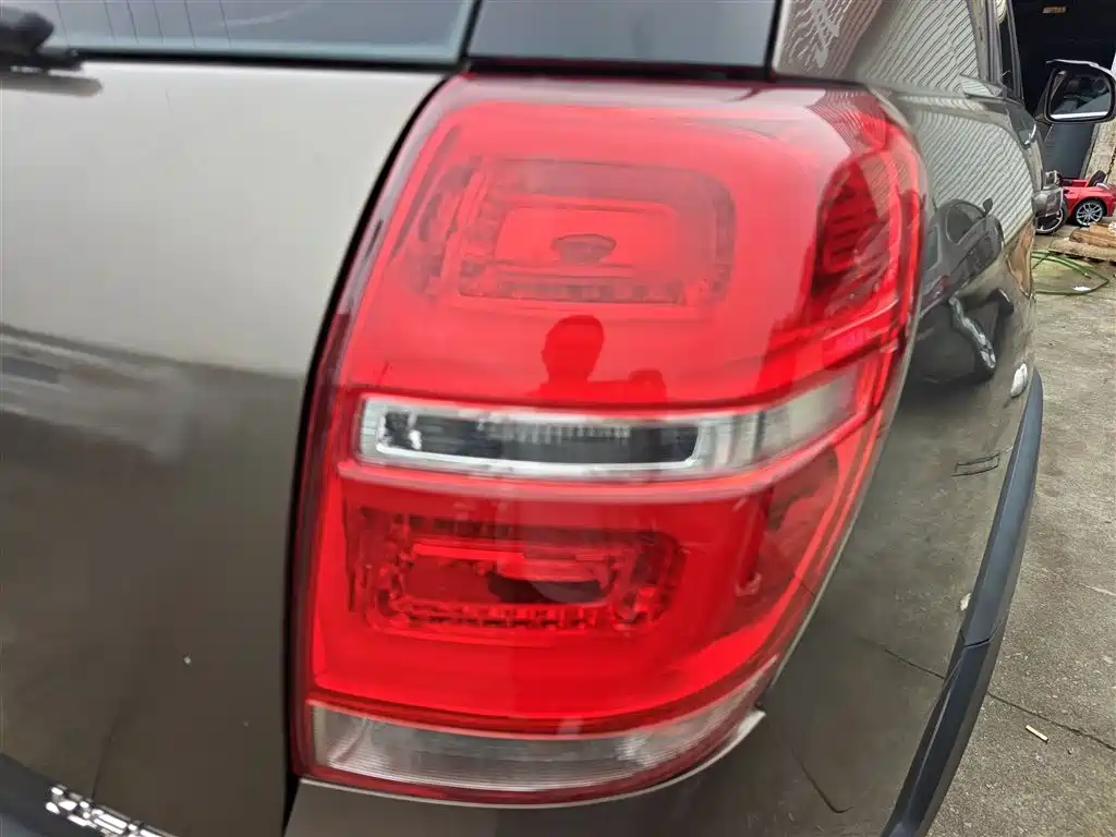Chevrolet Captiva 2015 2.4L 2WD Urban Edition 5-seater фото 8