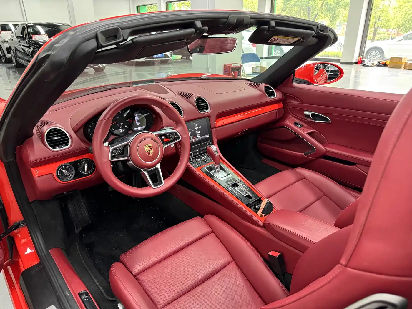 Porsche 718 2018 Boxster 2.0T фото 5