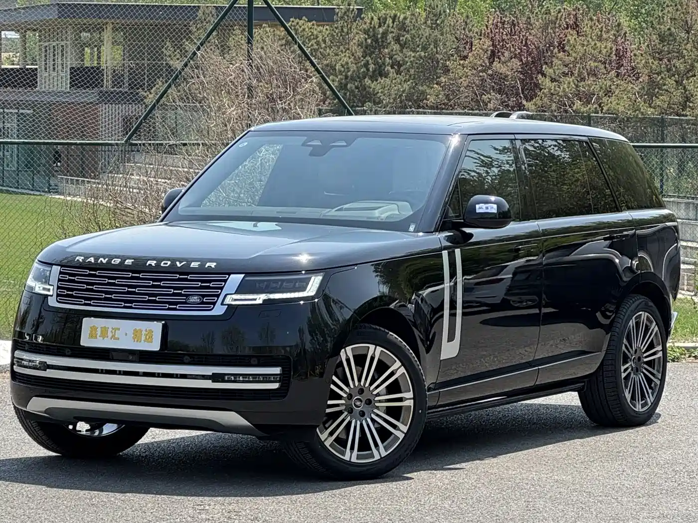 Land Rover Range Rover 2024 3.0 L6 400PS Genesis Extended