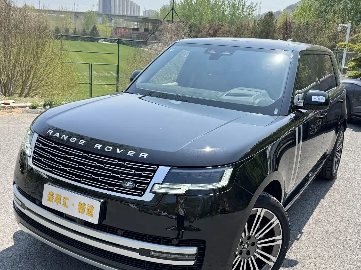 Land Rover Range Rover 2024 3.0 L6 400PS Genesis Extended фото 6