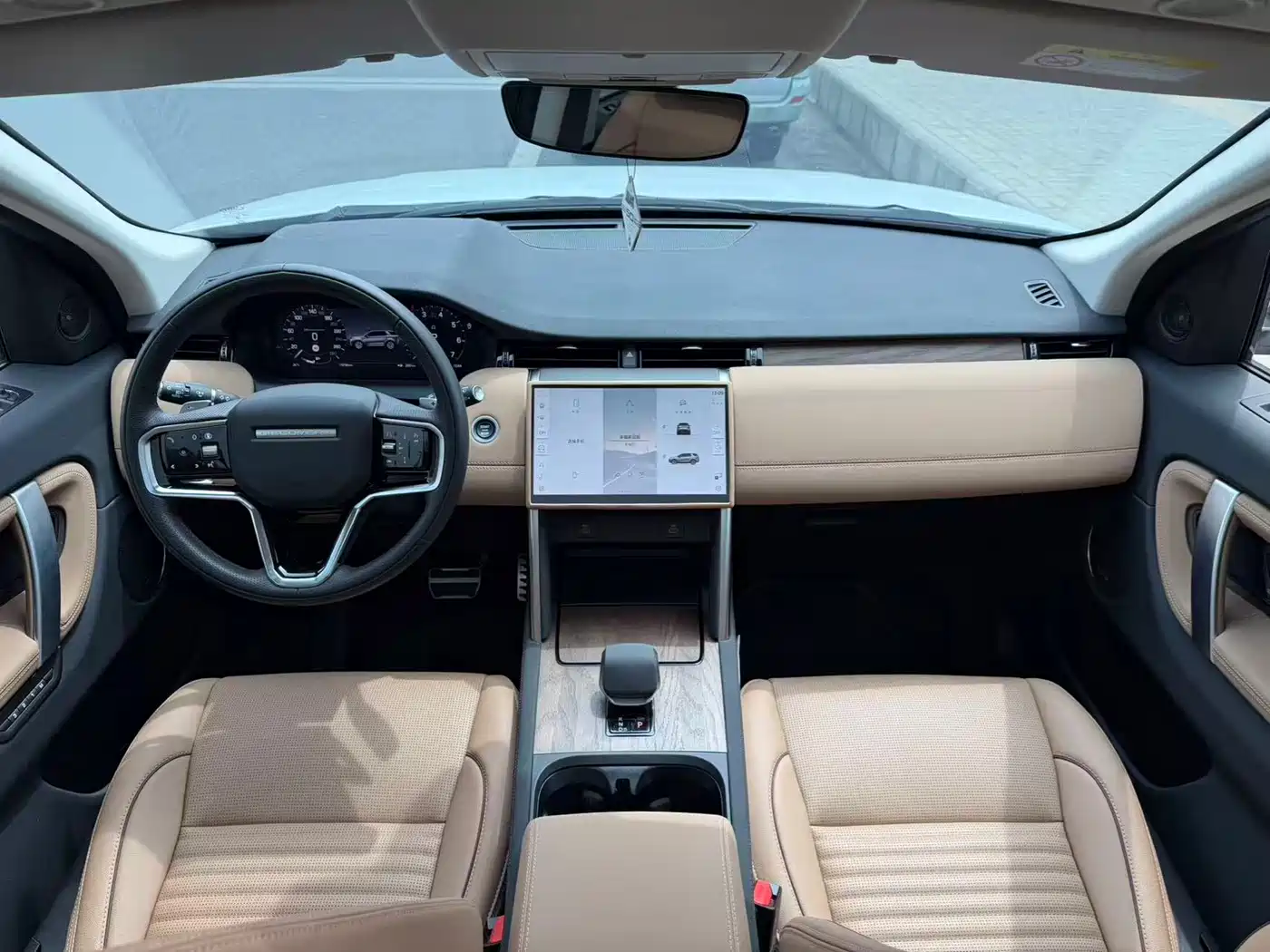 LAND ROVER DISCOVER SPORTS